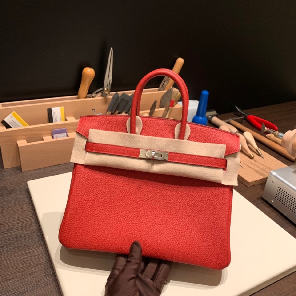 Birkin 25  S3 心红 银扣  💫 togo皮细腻柔软 版型完美 〰️经典耐看       公务休闲皆🉑  着货量日常使用也是足够的