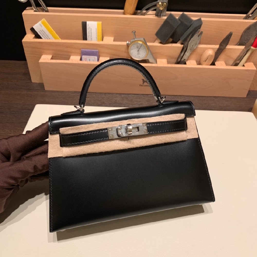 新出炉现货 ❤️mini kelly box 黑色 银扣