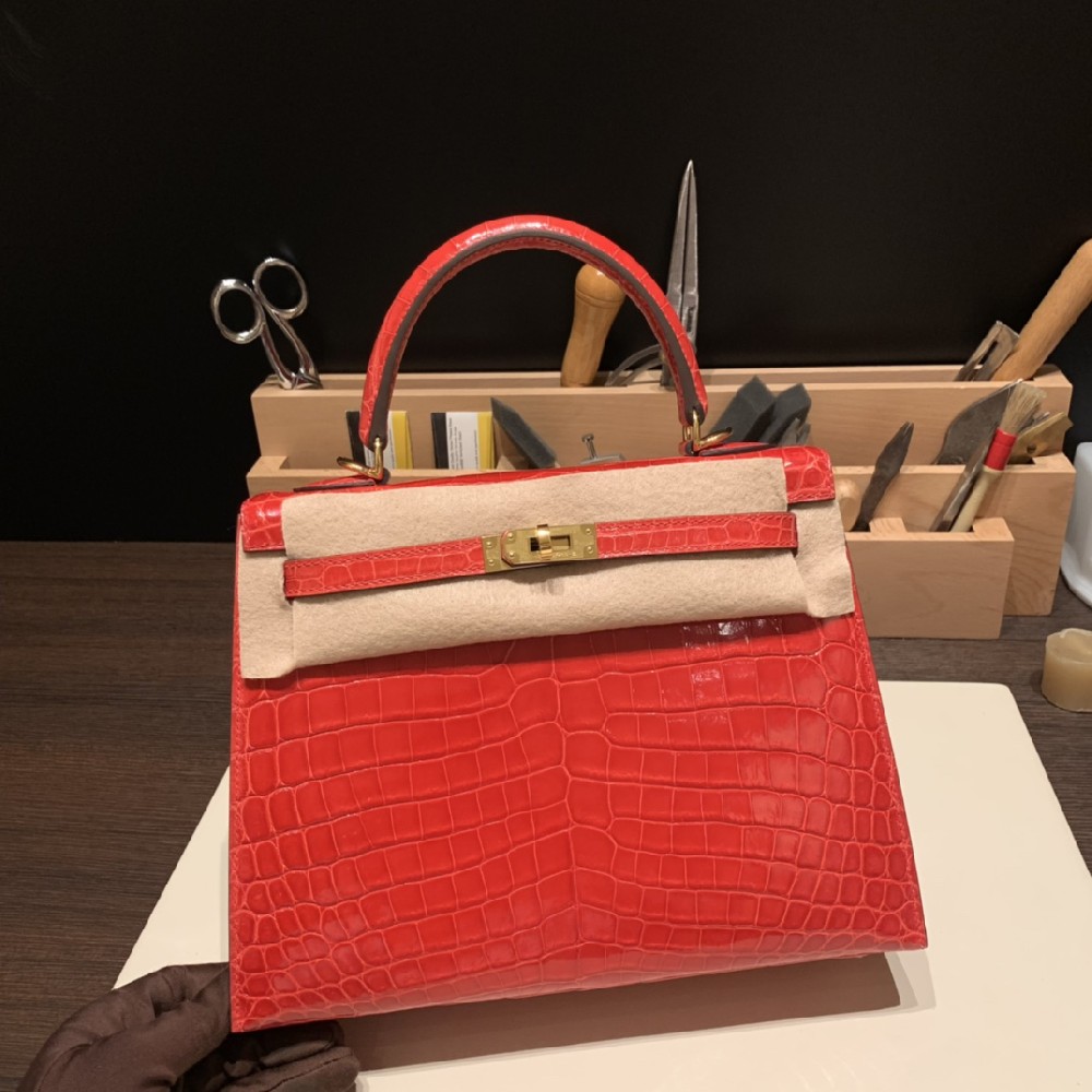 新出现货 ❤️25cm 尼罗 法拉利红 金扣