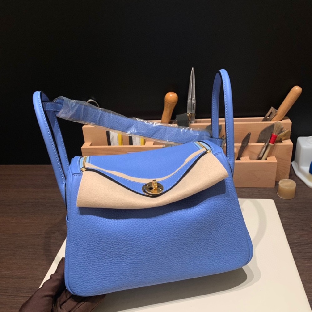 26cm Lindy Clemence大牛皮 金扣2T天堂蓝 是个很有魅力的颜色💙