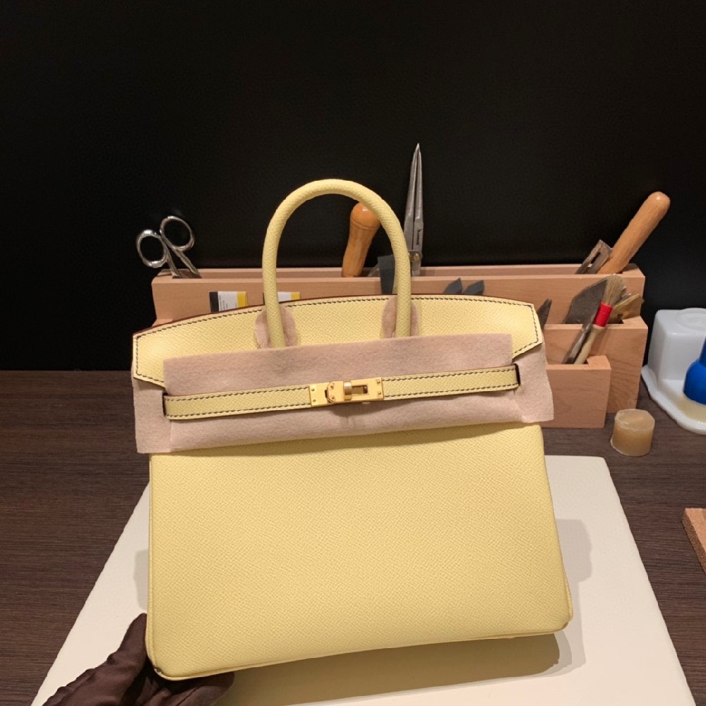暗藏玄机的内拼色  25cm birkin epsom 小鸡黄内拼电光蓝 金扣 ❤️一打开就会看到的小惊喜 不单调 又柔和