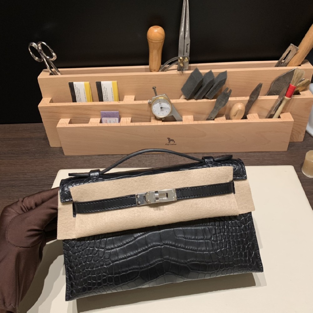 order ❤️质感爆表 💫Kelly pochette   22cm 雾面 Alligator 美洲方块鳄       89 黑色 银扣